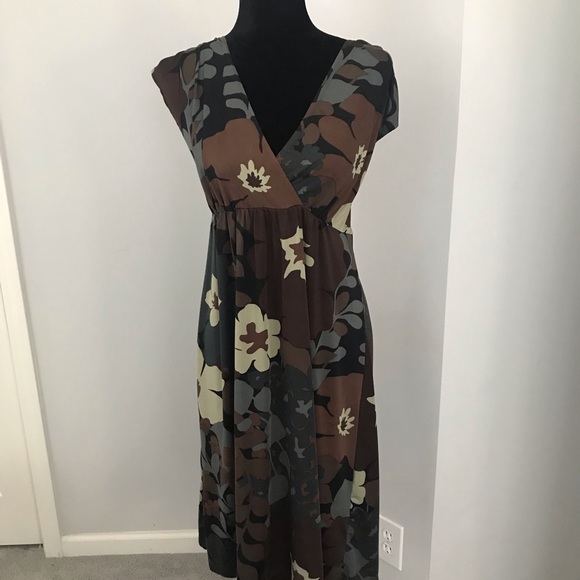Jonathan Martin Studio Cap Sleeve V-Dress. Size 14 - Picture 3 of 5